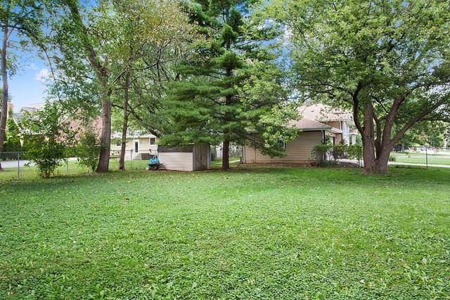 6802 Crest Rd - Photo 2 of 15