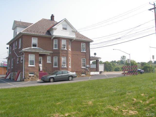 1660 Main St - Photo 2 of 8