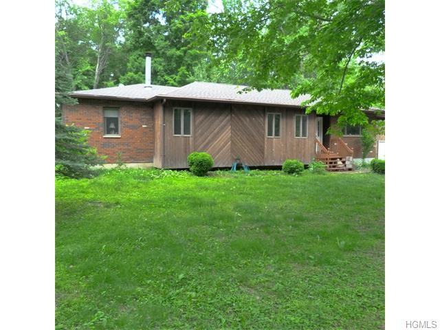 18 Jennifer Ln - Photo 2 of 29