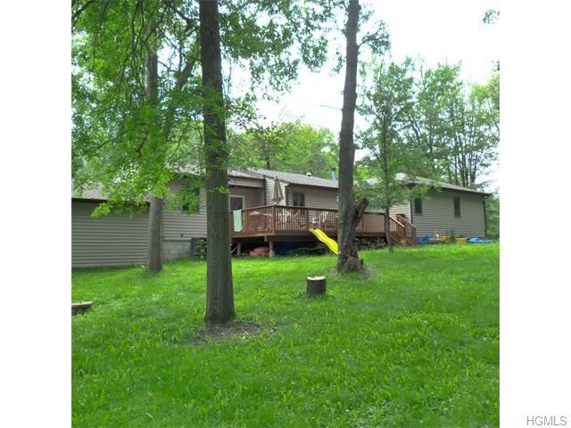 18 Jennifer Ln - Photo 3 of 29