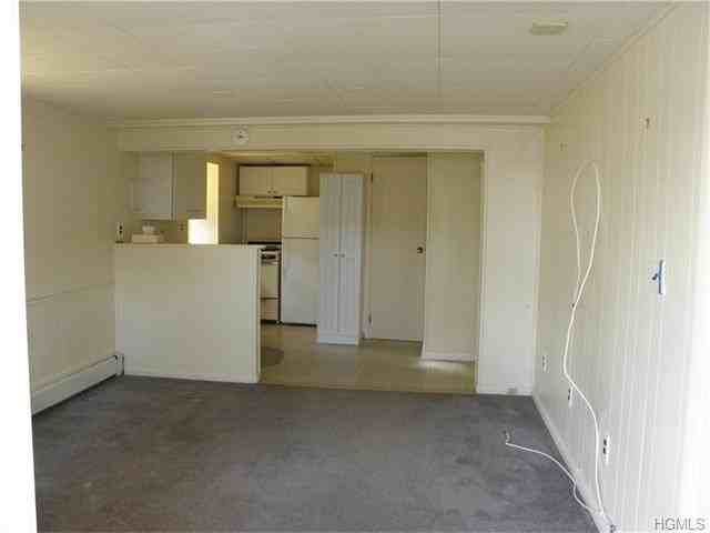 127 Jay St - Photo 2 of 5