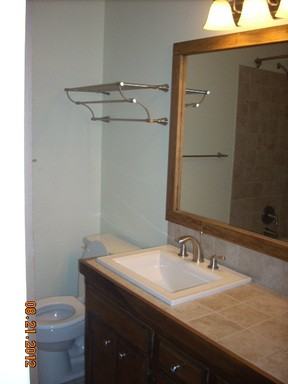 1129 W Bedford Ave - Photo 2 of 12