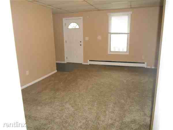 51240 Clay St - Photo 2 of 6