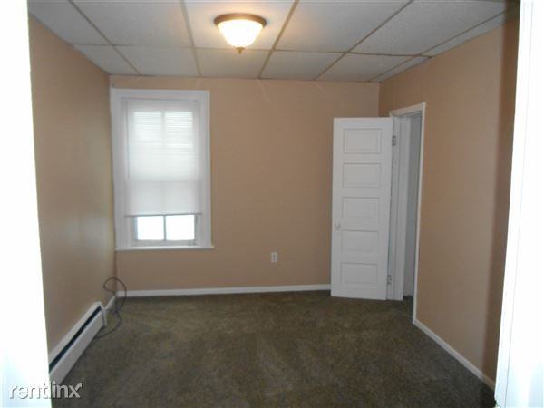 51240 Clay St - Photo 3 of 6