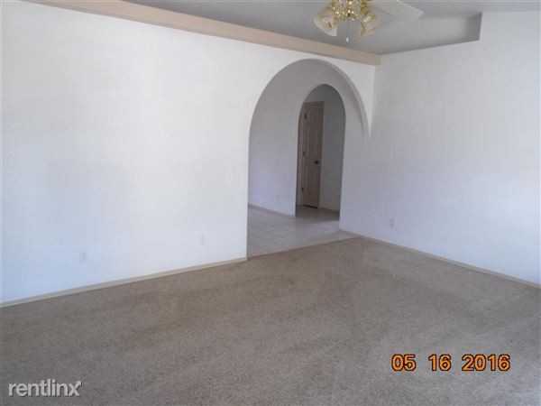 6518 Brook Dr - Photo 2 of 9