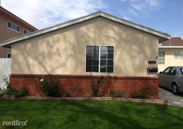 2325 W 182nd St - Photo 2 of 29