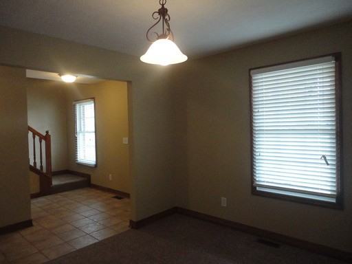 811 Corylus Dr SW - Photo 3 of 20