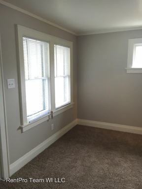 2859 S 70th St - Photo 3 of 10