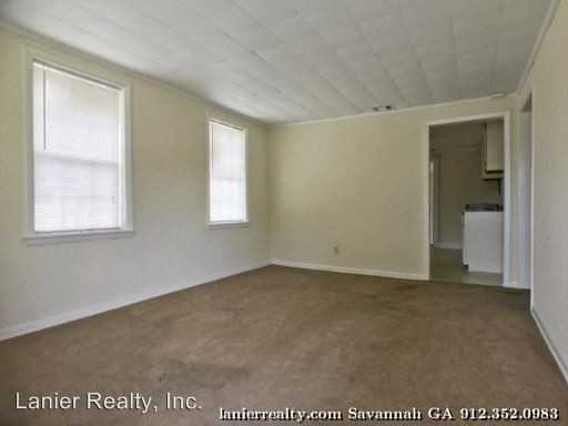 3202 Myrtle St - Photo 2 of 14