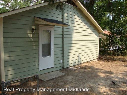 729 Colleton St - Photo 2 of 10