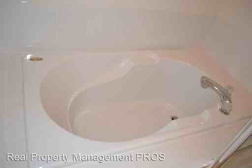 12035 Country Mill Dr - Photo 2 of 23