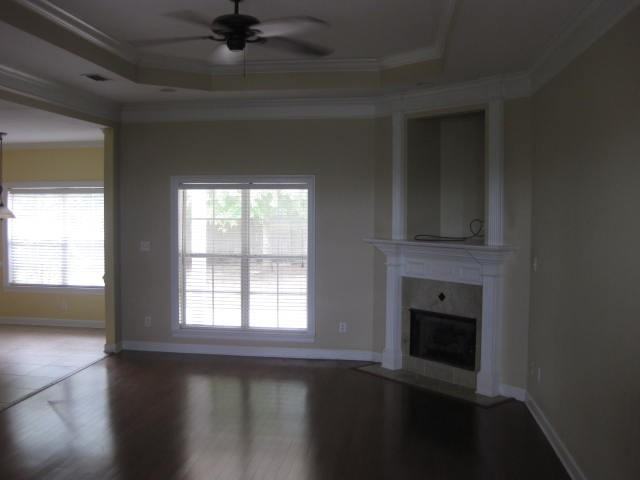 2555 Oak Grove Dr - Photo 3 of 16