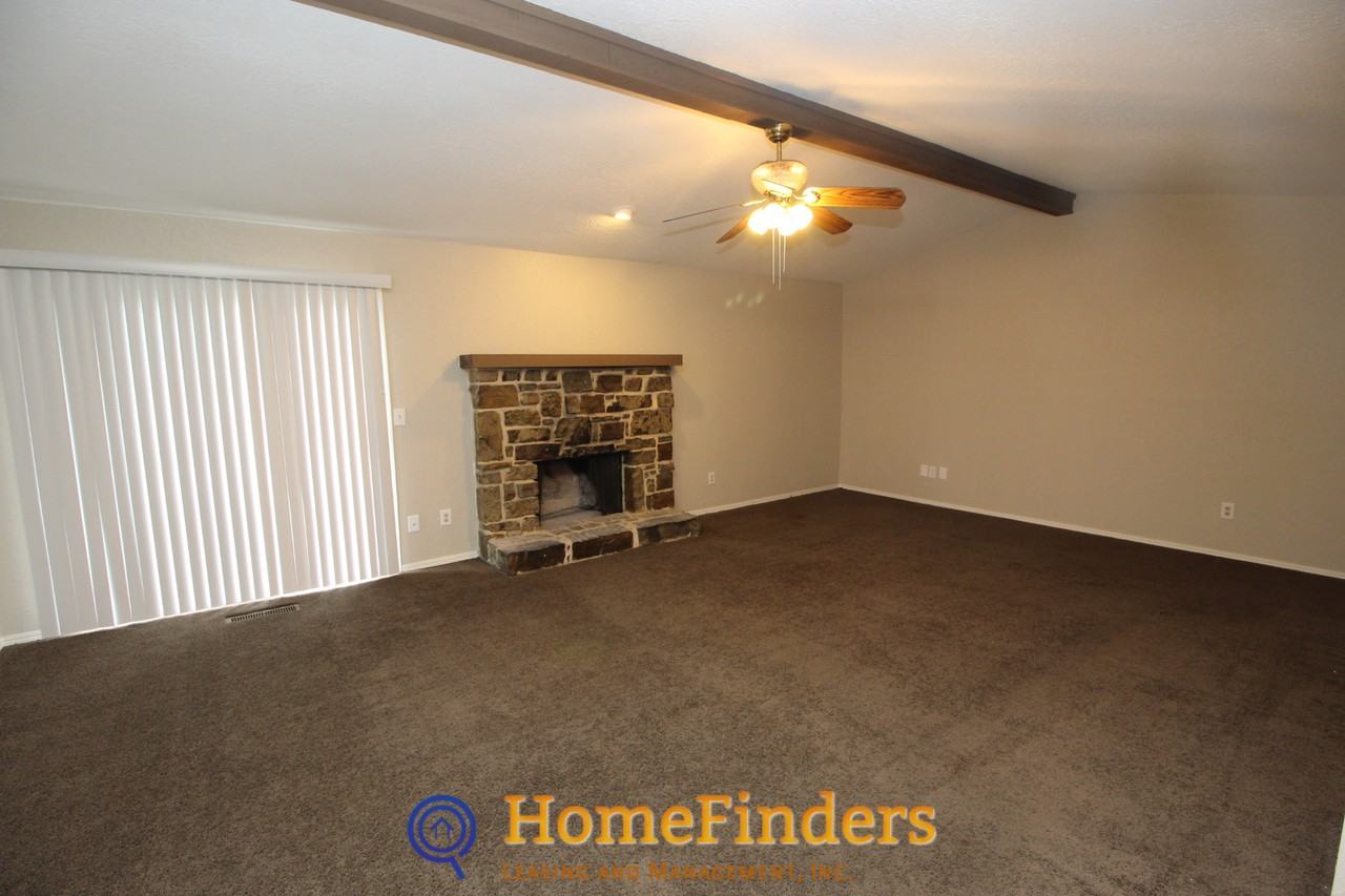 1915 E 66th Pl - Photo 2 of 19