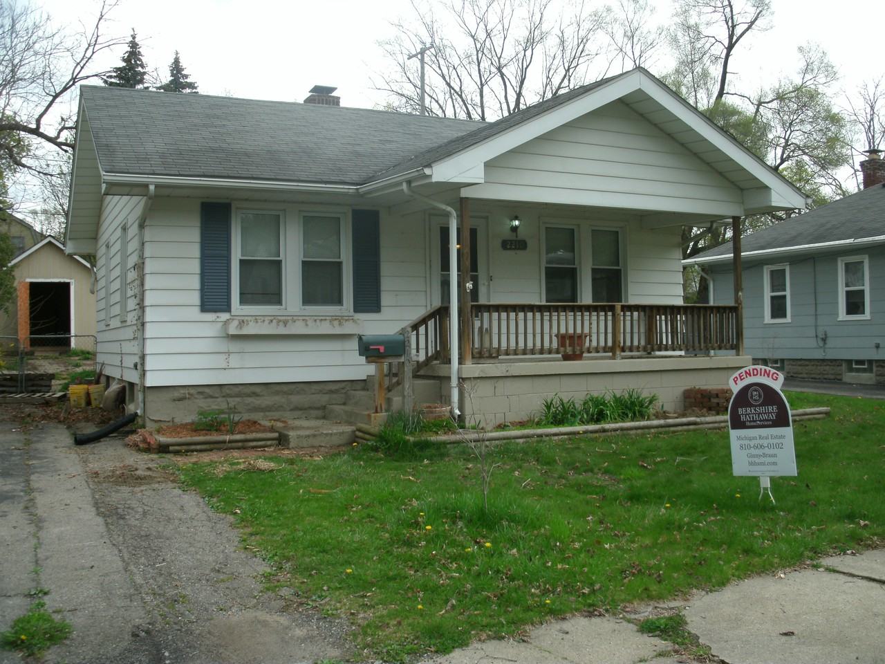 2210 Monteith St - Photo 2 of 8