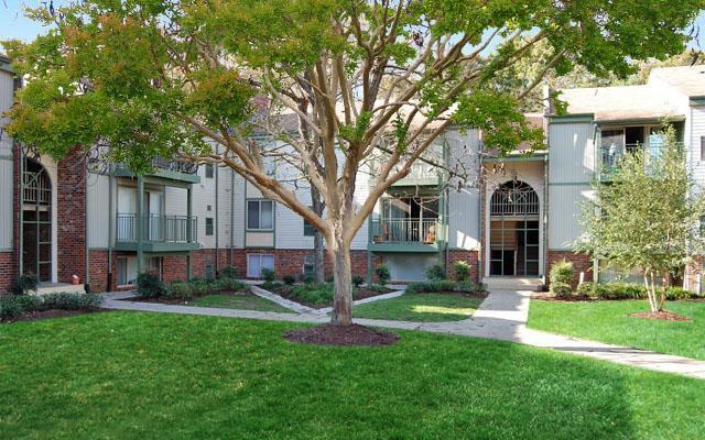 Merrimac Crossing Apartment Homes - Photo 6 of 13