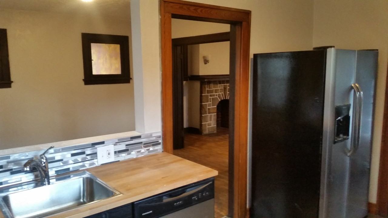 201 Allen Street - Photo 3 of 20