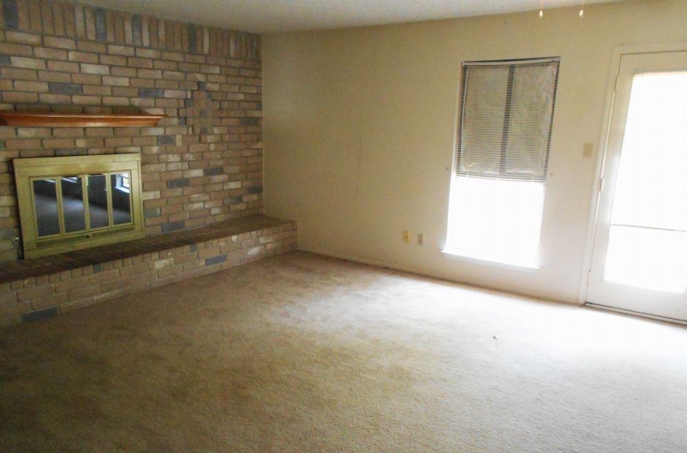 1818 Provident Ln - Photo 3 of 5