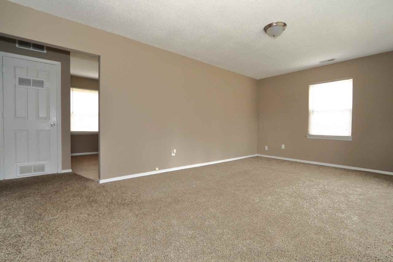 1209 Northdale Ave - Photo 3 of 13
