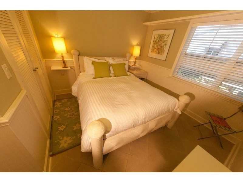 243 Camilo Ave - Photo 2 of 8