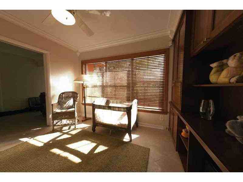 243 Camilo Ave - Photo 3 of 8