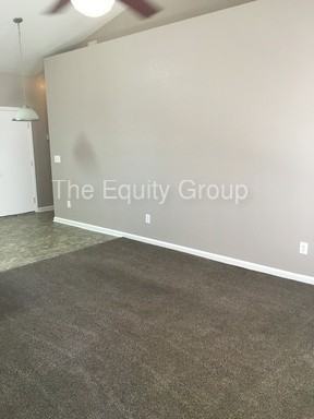 2923 S Sallee Ct - Photo 3 of 34