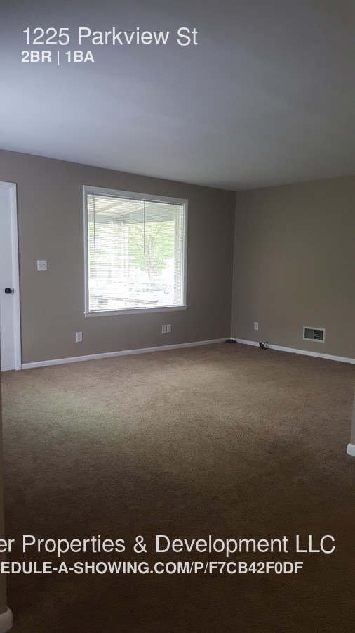 1225 Parkview St - Photo 2 of 8