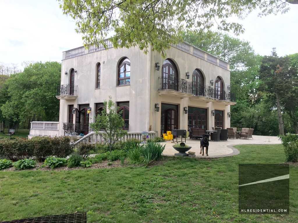 21 Triple Oak Ln #1 - Photo 2 of 15