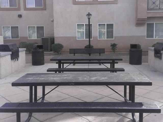 15 W Hawk St - Photo 3 of 7