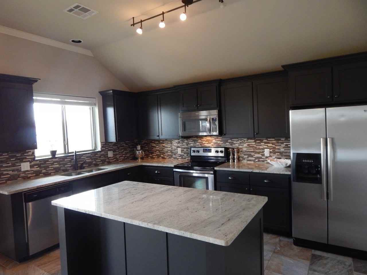 2412 SE 92nd Terrace - Photo 3 of 29