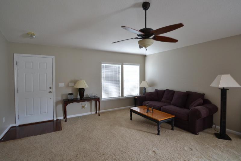 4014 Cedar Bluff Ln - Photo 3 of 11