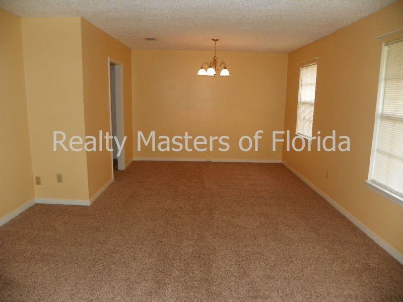 5820 Vestavia Ln - Photo 3 of 14