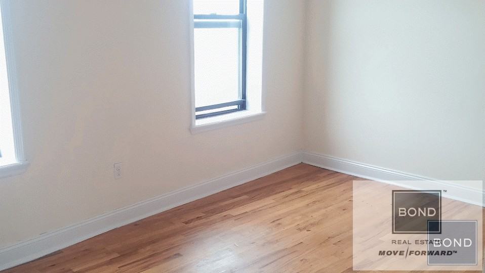 W 143rd St & Hamilton Place #64x