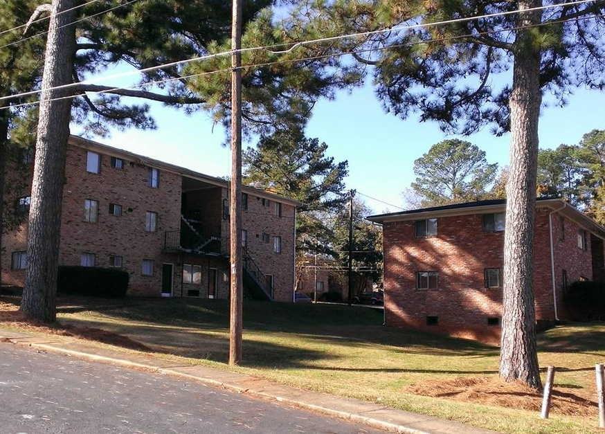 Decatur Gardens Apartments for Rent - 4100 Glenwood Rd, Decatur, GA