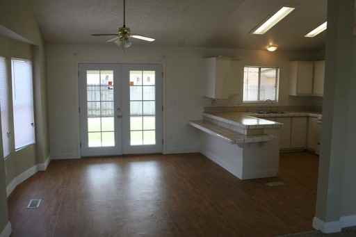 4905 Magic Ave - Photo 3 of 7