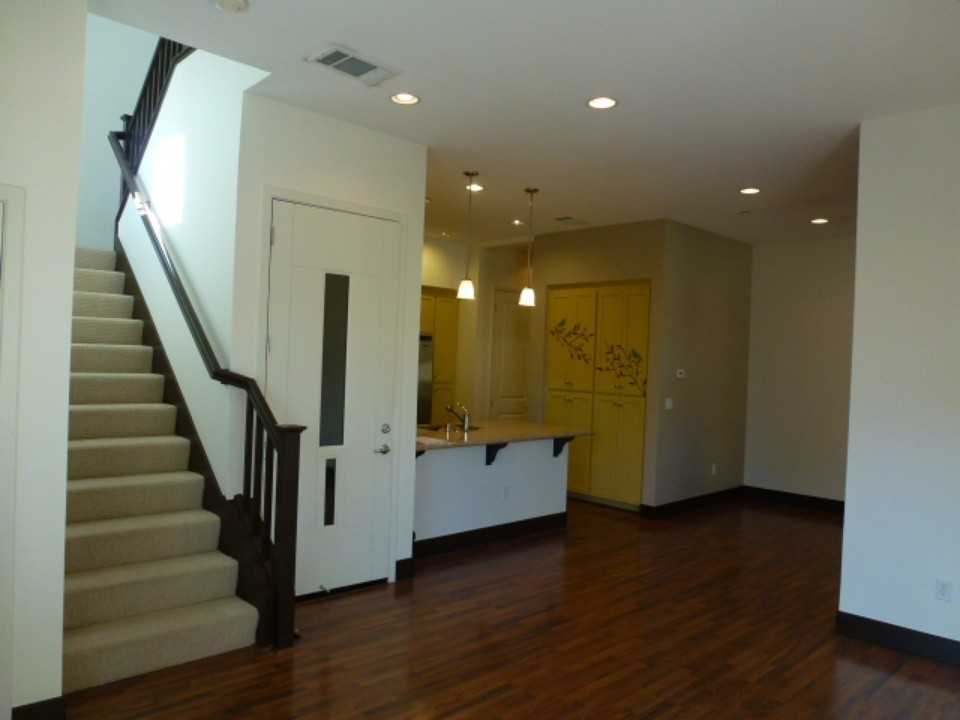 1121 Tuolumne Lane - Photo 2 of 12