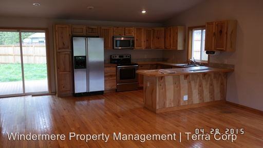 387 Echo Ln - Photo 3 of 4