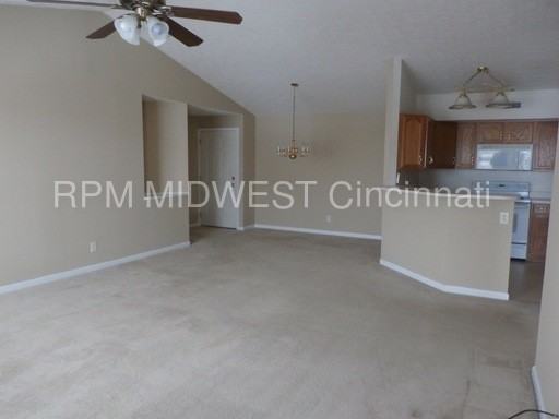 820 S Meadow Cir #305 - Photo 2 of 8