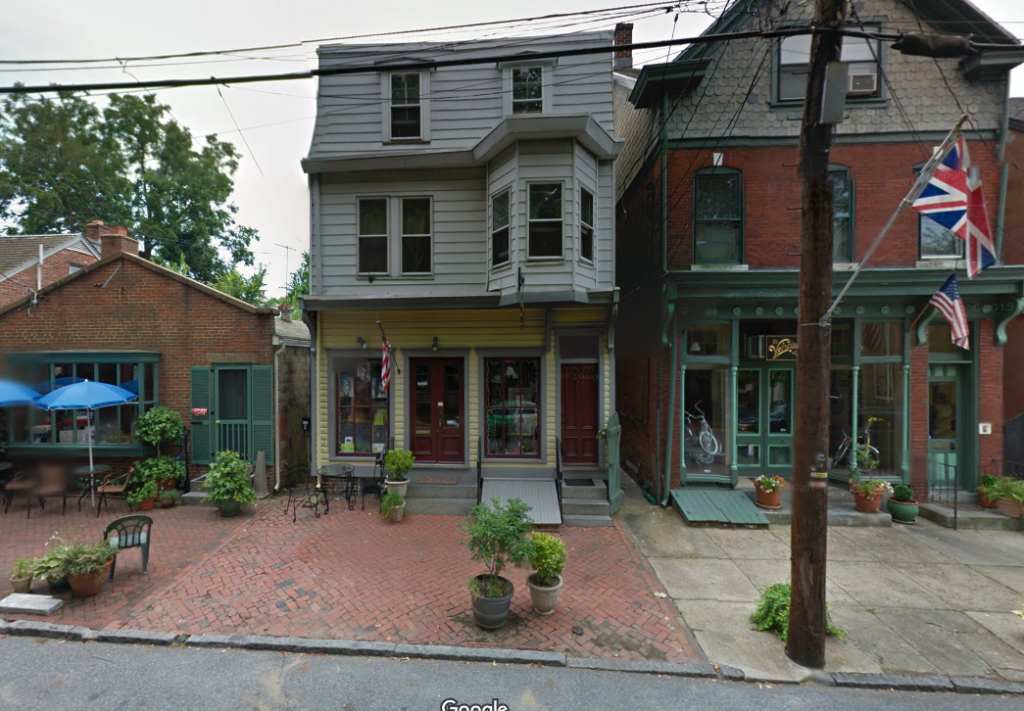 412 Delaware St, New Castle, DE 19720 2 Bedroom Apartment for Rent