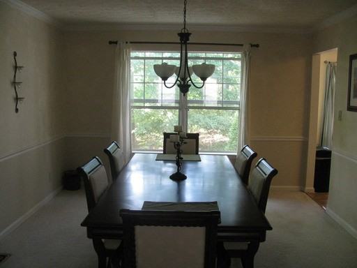 33 Barclay Ln - Photo 3 of 14