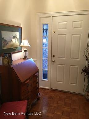 1121 Devonshire Dr - Photo 2 of 20