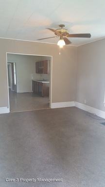 913 W Jefferson St - Photo 2 of 7