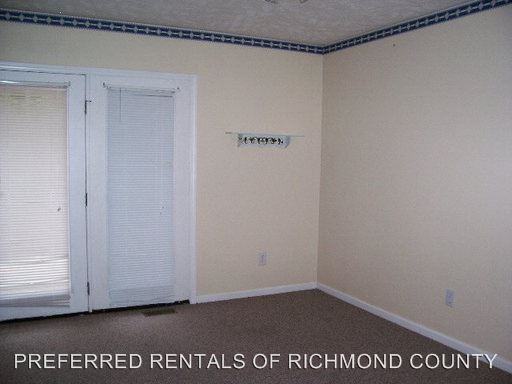 126 Starlight Dr - Photo 3 of 12