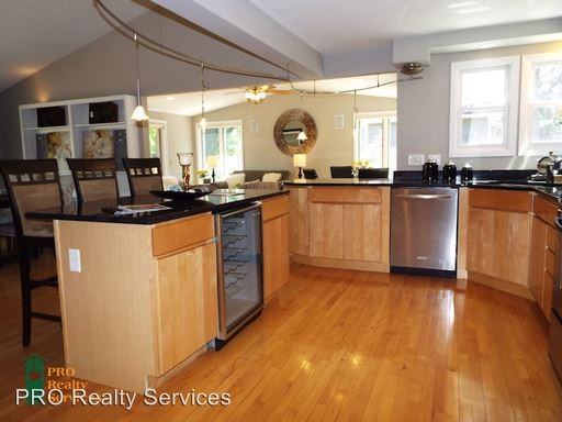 2515 Inglewood Ave S - Photo 2 of 19