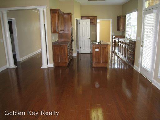 205 MacIntosh Ln - Photo 2 of 9