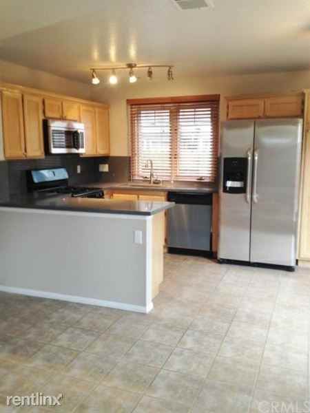 2782 Heritage Dr - Photo 3 of 3