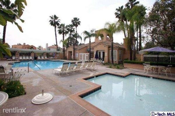 889 Calle La Primavera - Photo 2 of 3