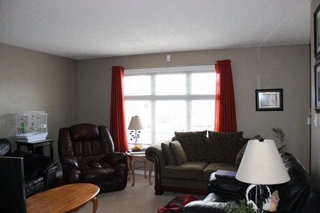 14 Falcon Rd - Photo 2 of 5