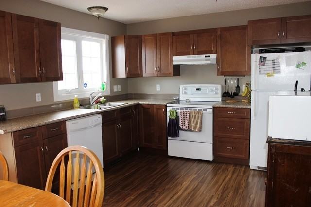 14 Falcon Rd - Photo 3 of 5