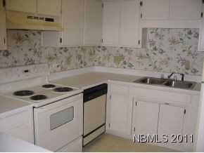 106 Ashley Pl - Photo 3 of 6