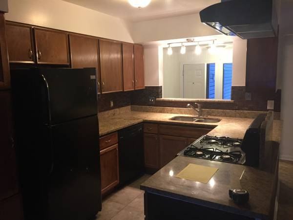 404 Zion St - Photo 2 of 5